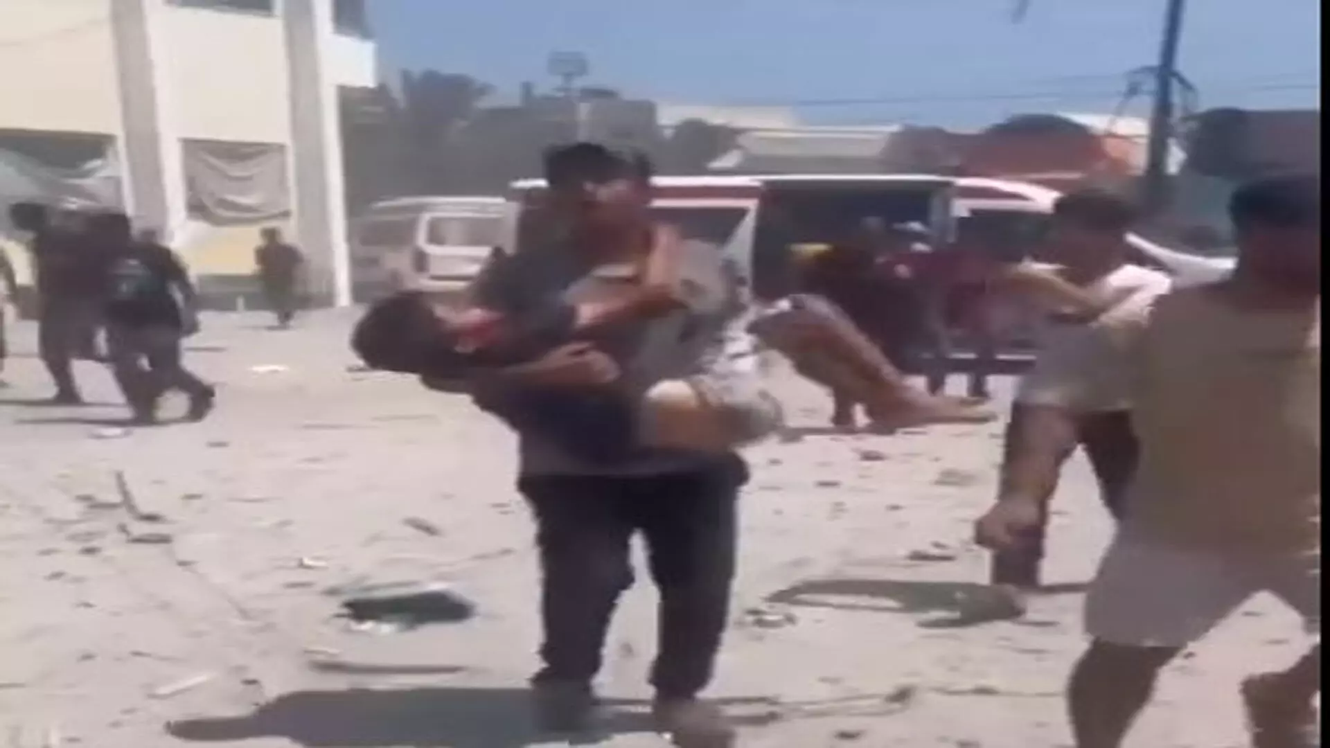 Deir al-Balah के स्कूल पर इजरायली हमले में कम से कम 30 फिलिस्तीनी मारे गए