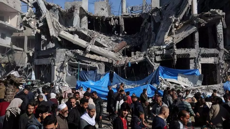 Israel ने गाजा के एक स्कूल पर की एयर स्ट्राइक, 30 फिलिस्तीनियों की मौत, 100 घायल