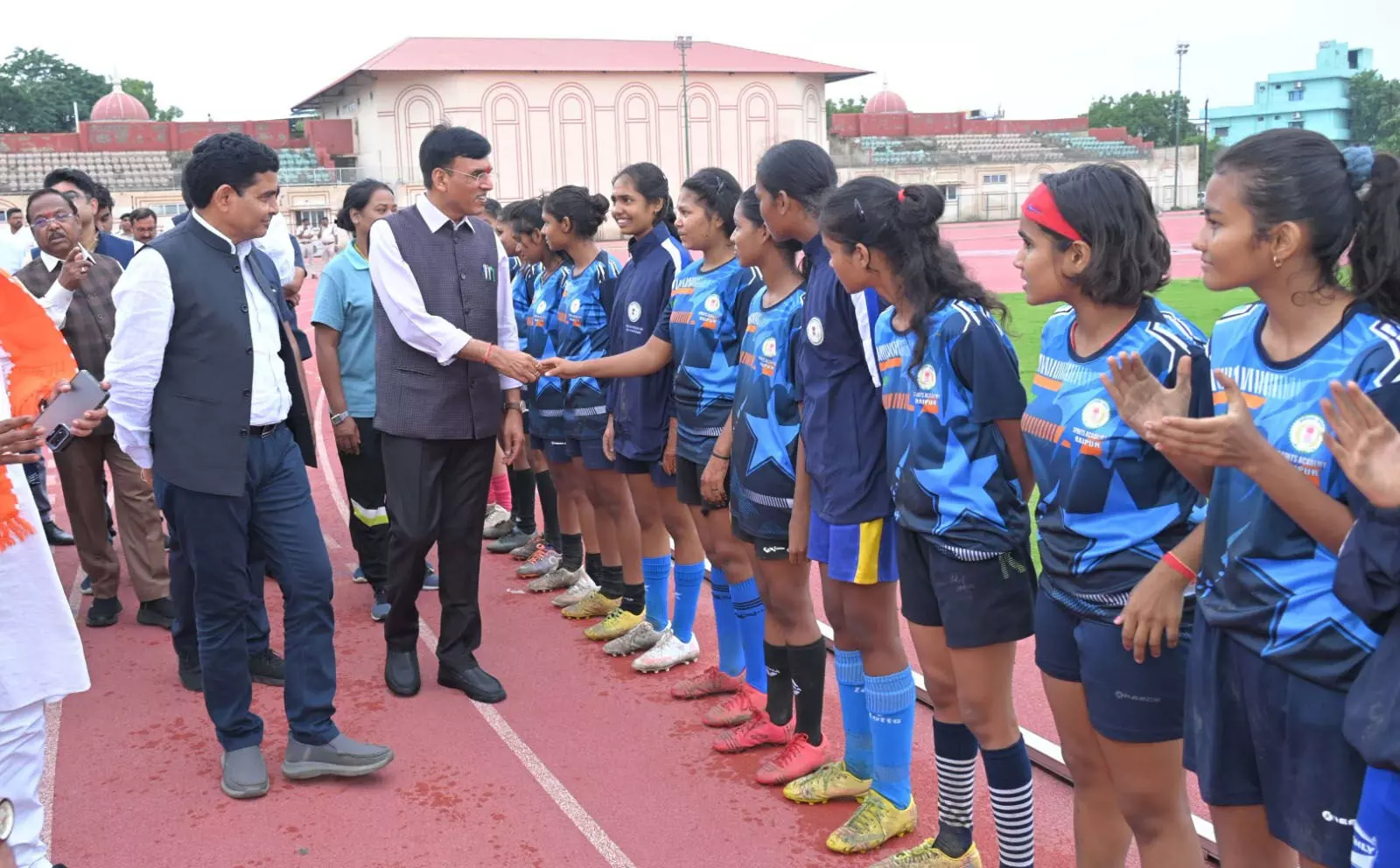 केंद्रीय मंत्री डॉ. मांडविया ने छत्तीसगढ़ के खेल प्रतिभाओं को सराहा