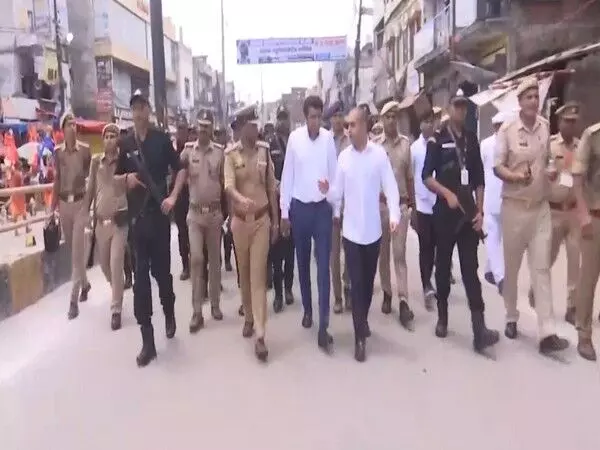 Kanwar Yatra के बीच मुजफ्फरनगर के आला अधिकारियों ने ATS कमांडो यूनिट के साथ किया पैदल मार्च