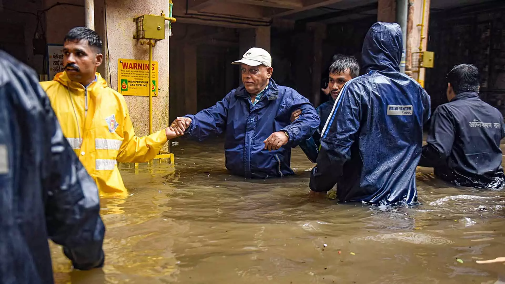 Flooded cities: शहरी भारत राजनीतिक उदासीनता में डूबा हुआ