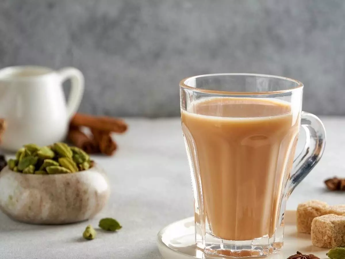 Life Style: ध्यान दे अगर आप भी सबसे पहले पीते दूध वाली चाय