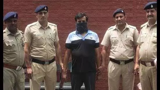 Chnadigad: चंडीगढ़ में एटीएम मशीन से छेड़छाड़ करने पर एक व्यक्ति गिरफ्तार