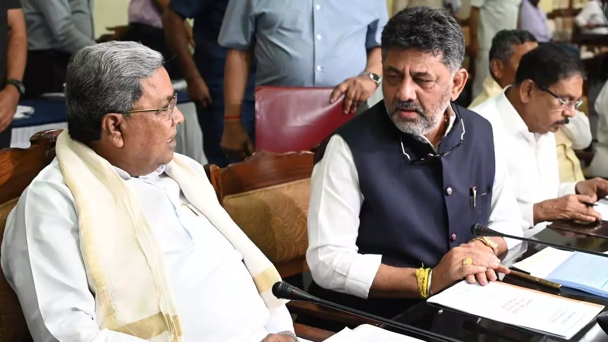 Karnataka : सीएम और उपमुख्यमंत्री घोटाले के आरोपों के बीच लंबित राज्य परियोजना पर चर्चा करने के लिए दिल्ली आएंगे
