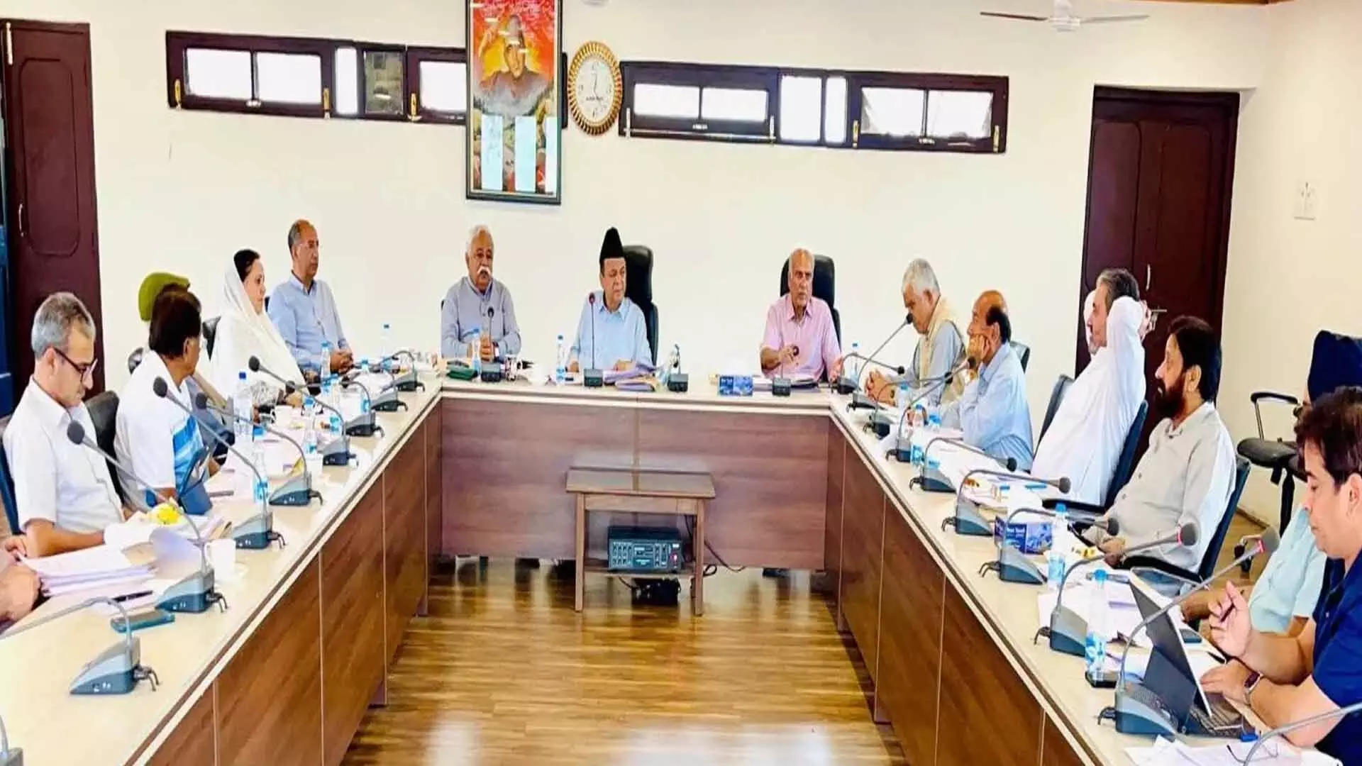 Jammu: राथर ने एनसी की घोषणापत्र समिति की बैठक की अध्यक्षता की