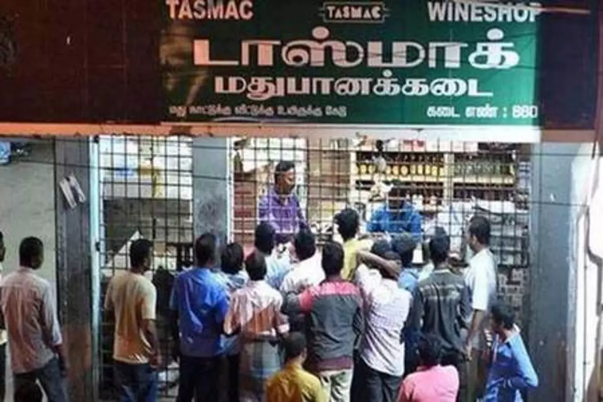 Tamil Nadu: तस्मैक ने तीन शराब ब्रांडों की बिक्री रोकी