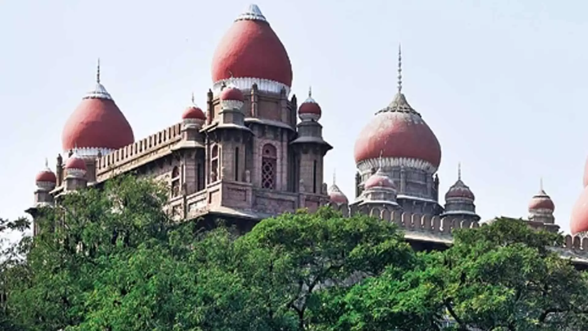 Telangana उच्च न्यायालय ने राजस्व अधिकारियों के खिलाफ शिकायत