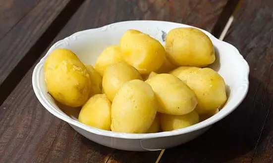 Potatoes  खाकर अपना वजन कम कर सकते