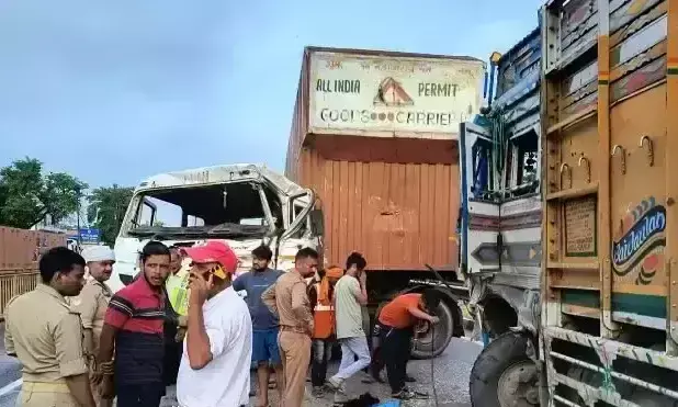 Varanasi: हाईवे पर ट्रक व ट्रेलर की आमने-सामने हुई टक्कर