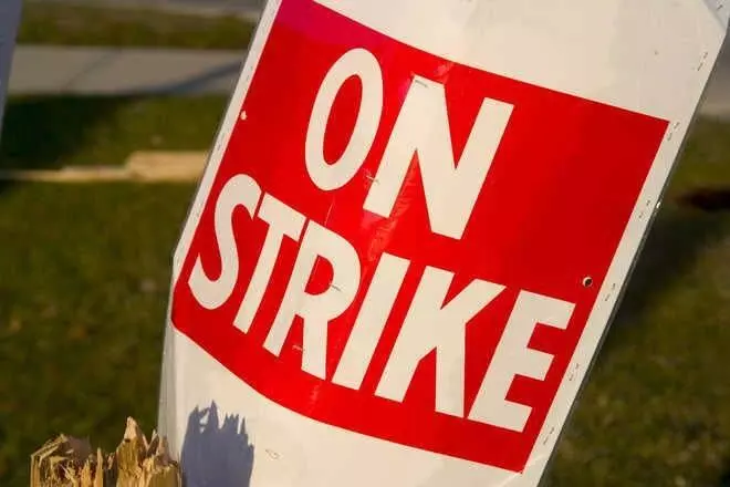 Panchkula: मिशन के कर्मचारी हड़ताल पर, नियमित नौकरी की मांग