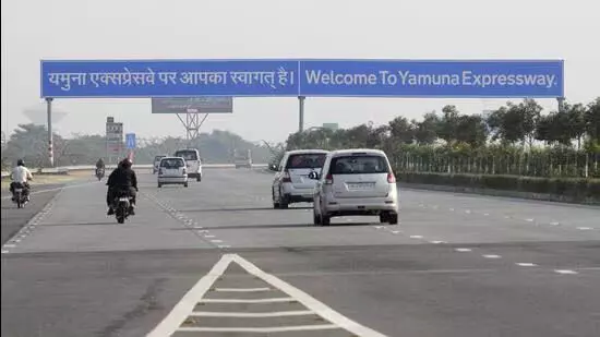 Yamuna Expressway पर पैदल चलने वालों की मौत में वृद्धि हुई