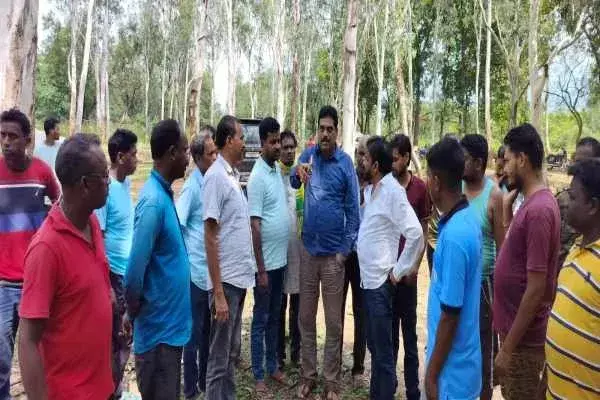 Baharagora : जाहेरगढ़ को विकसित करने के लिए वन विभाग की बैठक