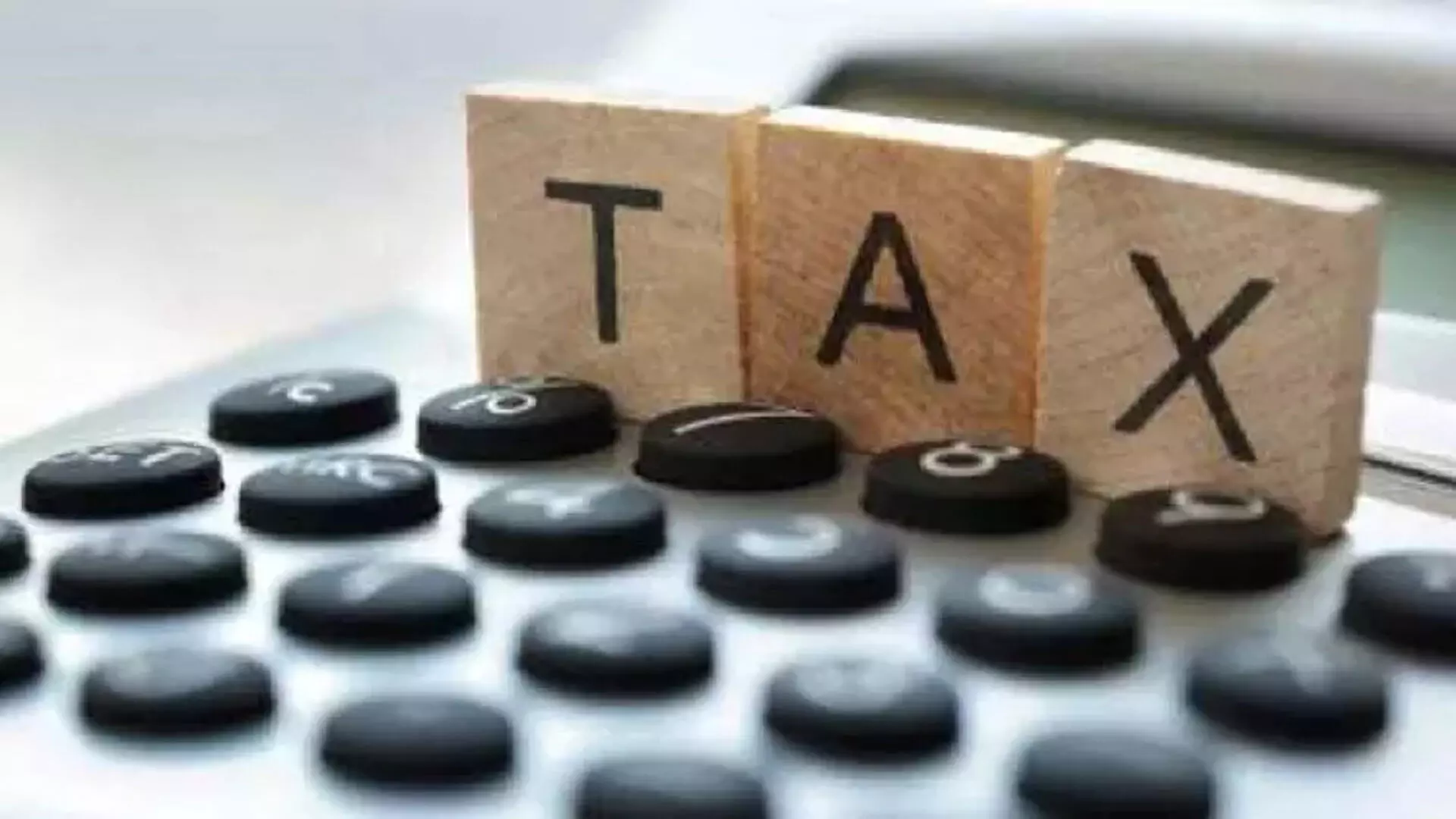 Tax clearance प्रमाणपत्र केवल उच्च-मूल्य वाले चूककर्ताओं को विदेश जाने के लिए मिलेगा- केंद्र