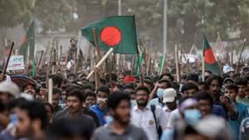 Dhaka: हिंसा प्रभावित बांग्लादेश में मोबाइल इंटरनेट कनेक्शन बहाल