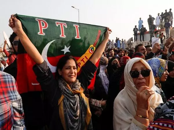 PTI पर पाकिस्तान सरकार का रुख डगमगाया