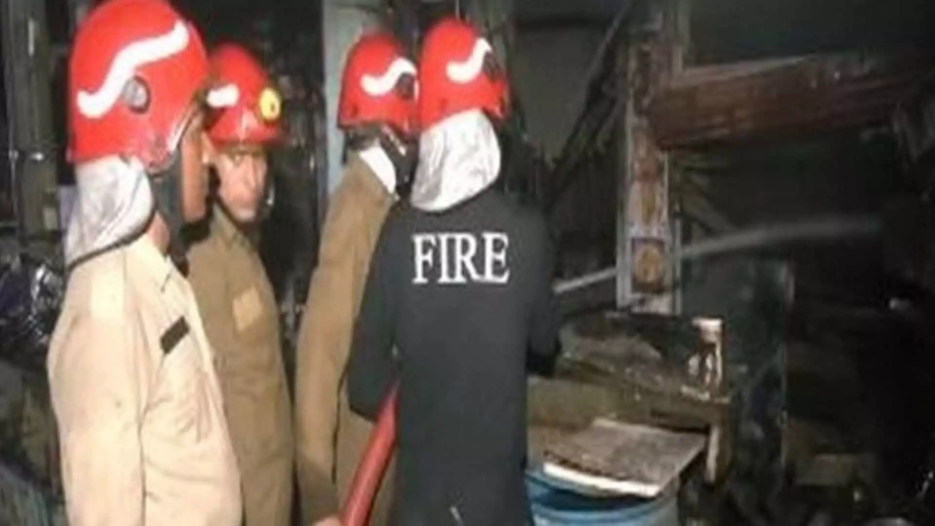 Dehli: आईएनए मार्केट के एक रेस्टोरेंट में लगी आग, 6 लोग घायल