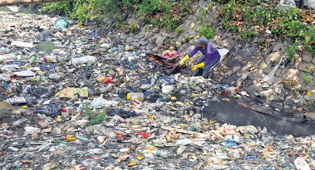 Kerala : केरल में खराब जल गुणवत्ता के पीछे अवैज्ञानिक अपशिष्ट प्रबंधन
