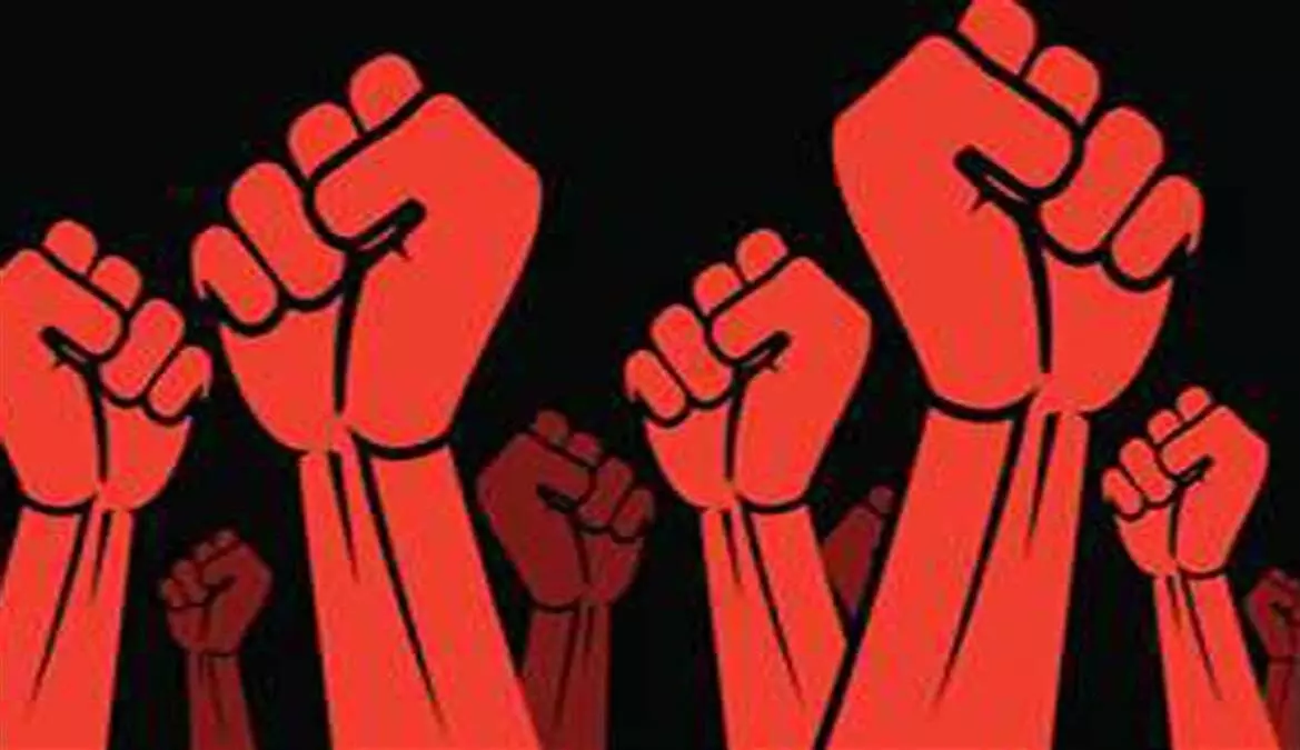 Gurugram: व्यापारियों ने धंधा मंदा होने पर जाम लगाकर किया विरोध प्रदर्शन