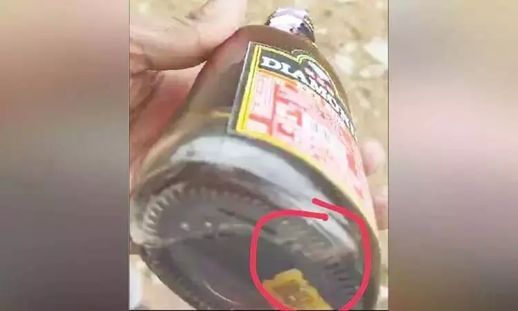CHENNAI: शराब की बोतल में प्लास्टिक के टुकड़े और मरे हुए कीड़े मिले