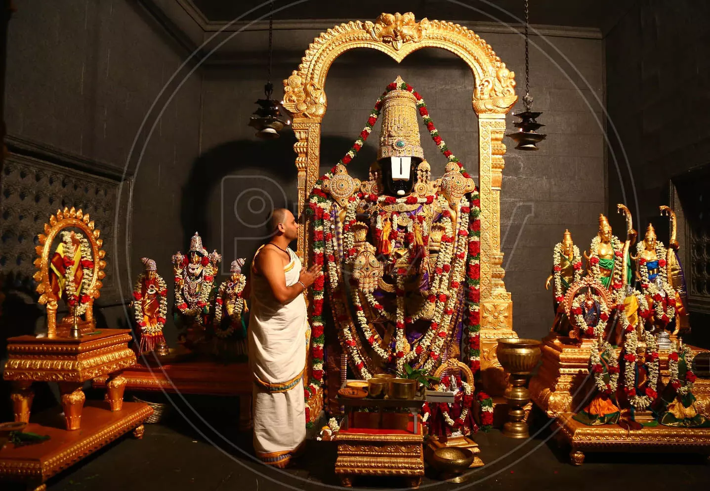 Marriage में रुकावट आ रही हो तो श्री वेंकटेश्वर स्वामी मंदिर के नियम
