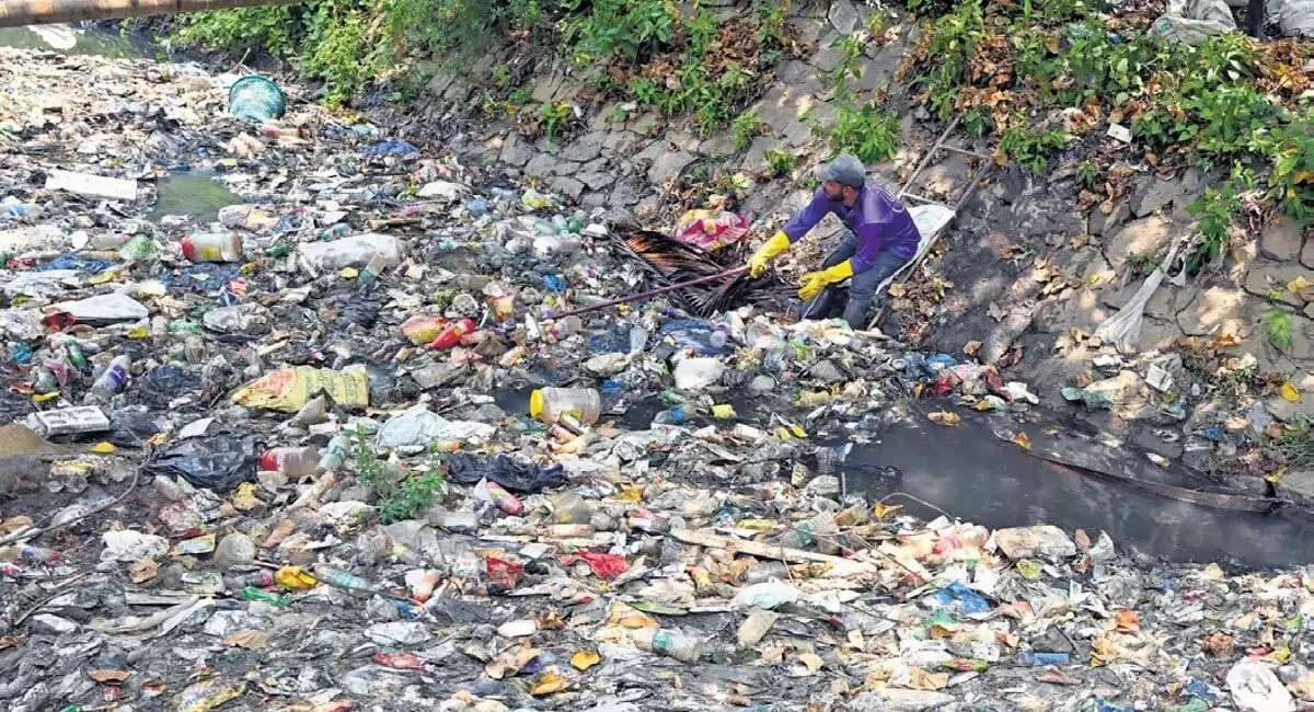 Kerala में खराब जल गुणवत्ता के पीछे अवैज्ञानिक अपशिष्ट प्रबंधन