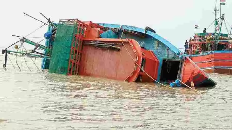 Accident: मछली पकड़ते वक्त नाव दुर्घटना में प्रवासी मजदूर की मौत