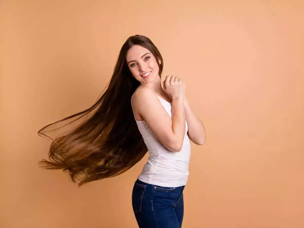 Hair Tips: जल्द ही कमर तक लंबे हो जाएंगे बाल, जाने कैसे?