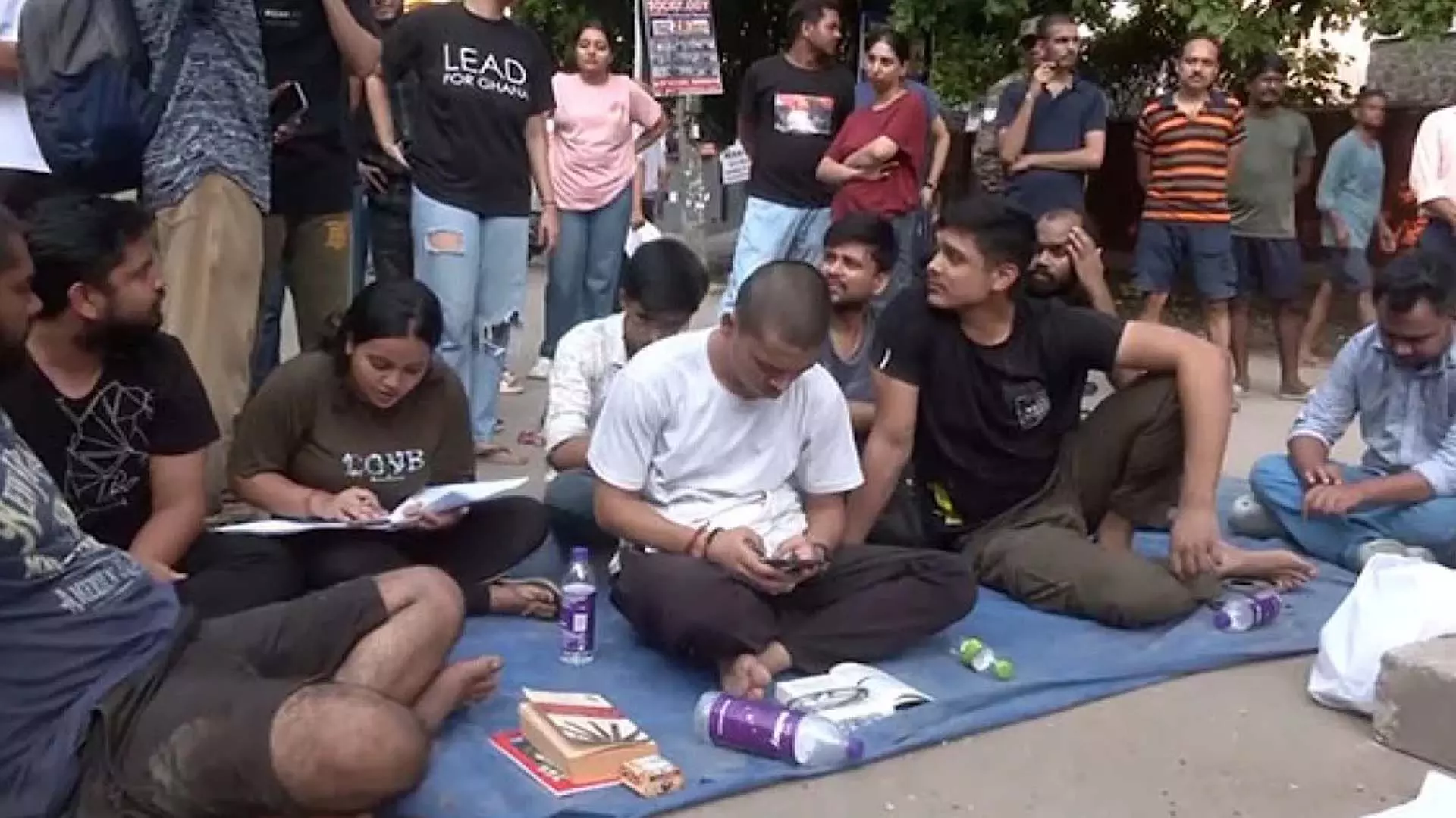 Delhi कोचिंग , 3 यूपीएससी उम्मीदवारों की मौत ओल्ड राजिंदर नगर में छात्रों का विरोध प्रदर्शन जारी