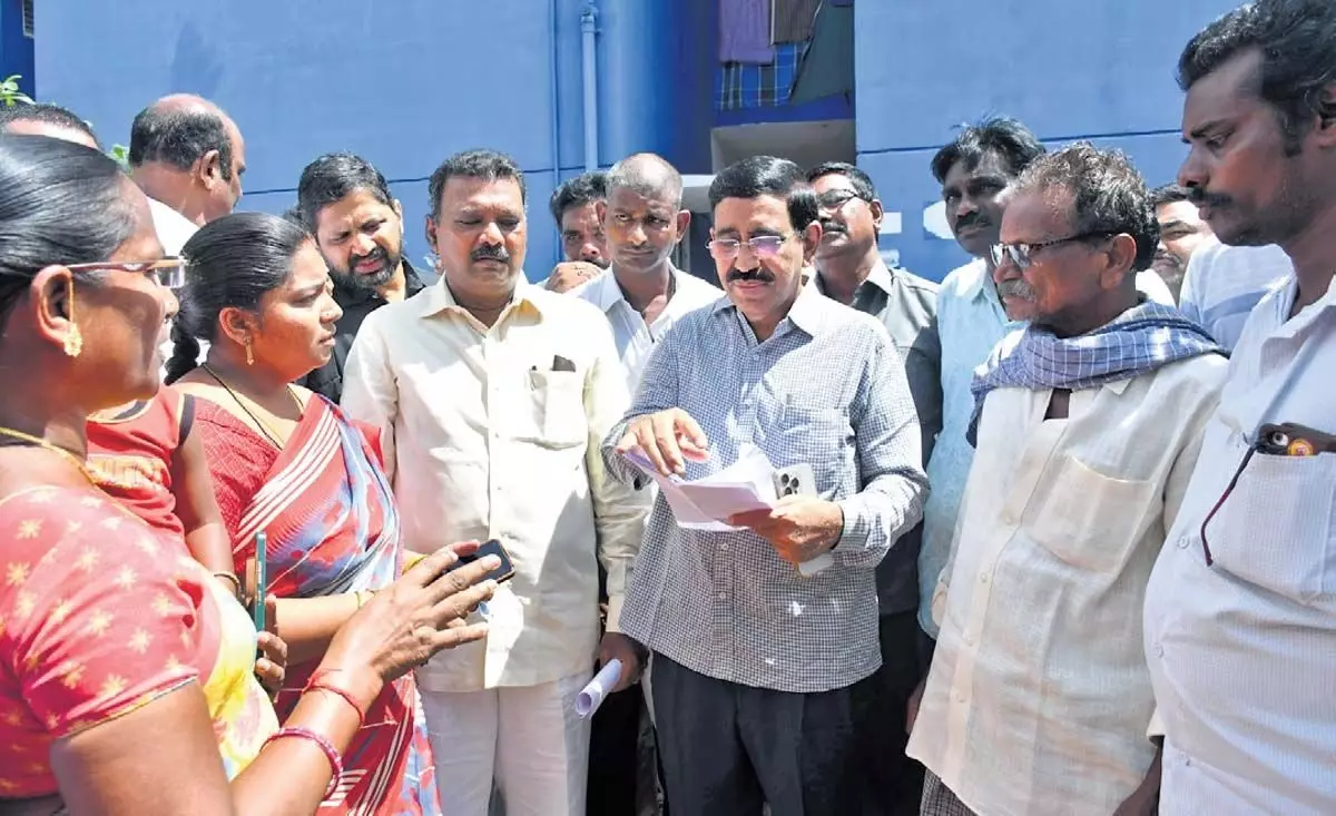 Andhra : मंत्री पोंगुरु नारायण ने कहा, वाईएसआरसी सरकार ने करोड़ों के कर राजस्व को डायवर्ट किया