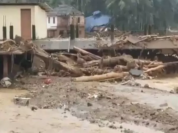 Wayanad landslide: एमबी राजेश ने कहा- अब तक 44 लोगों की मौत हो चुकी है, 250 लोगों को बचाया गया