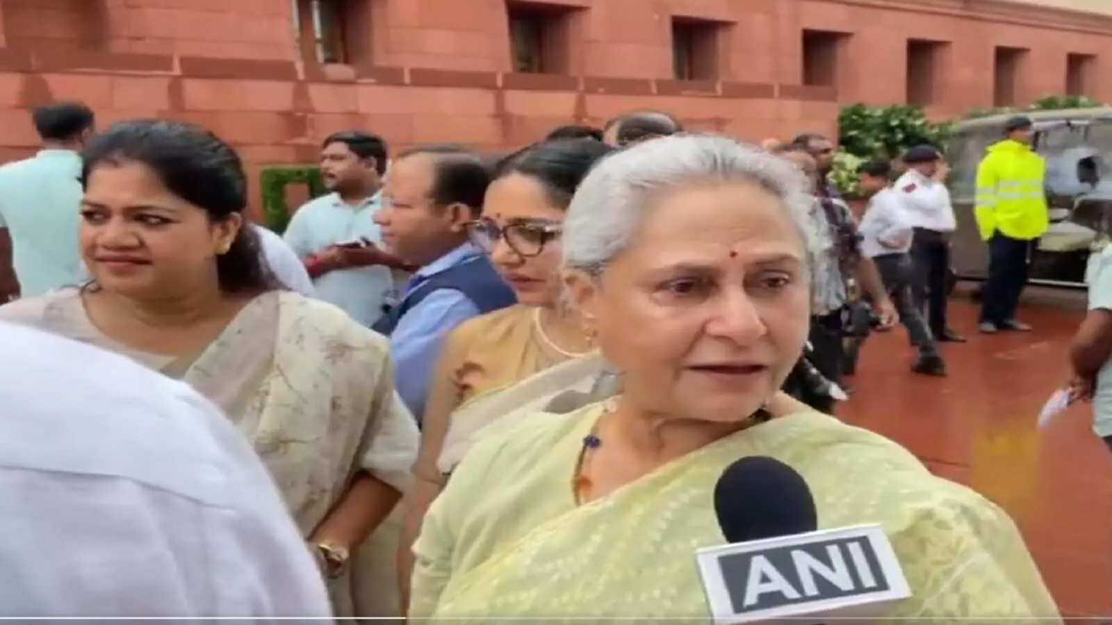 Jaya Bachchan ने राज्यसभा में जताई नाराज़गी