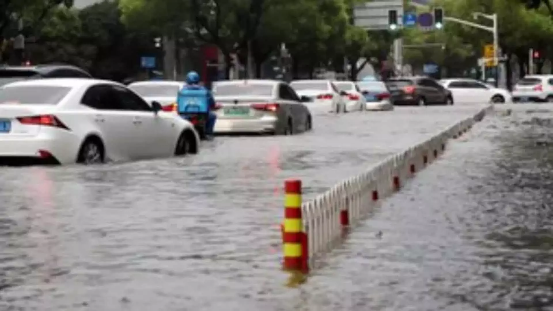 China: तूफान के कारण हुई मूसलाधार बारिश से 7 और लोगों की मौत