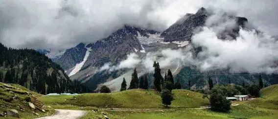 Kashmir Valley में तापमान 36 डिग्री सेल्सियस के रिकॉर्ड स्तर पर