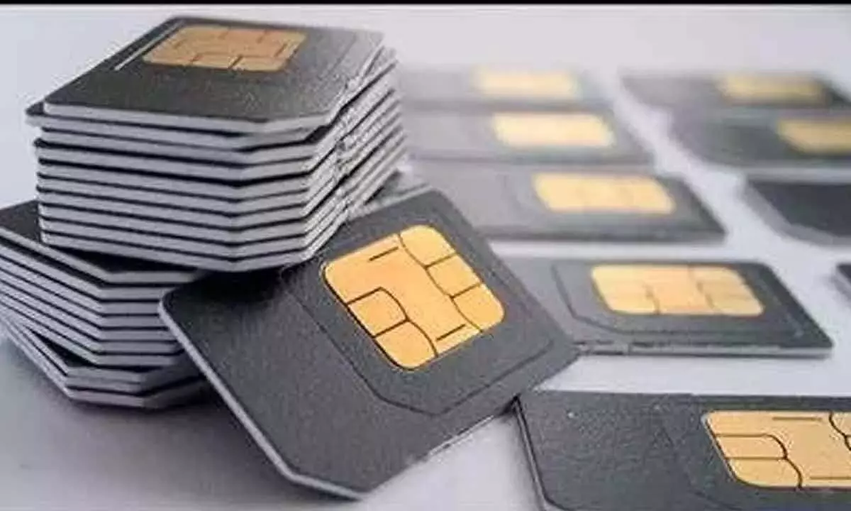 Hyderabad: जालसाज सिम कार्ड खरीदने के लिए फर्जी आधार कार्ड का इस्तेमाल कर रहे