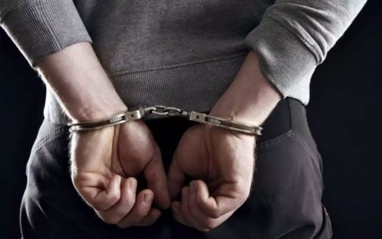 Palamu: गहना चोरी करने का आरोपी गिरफ्तार