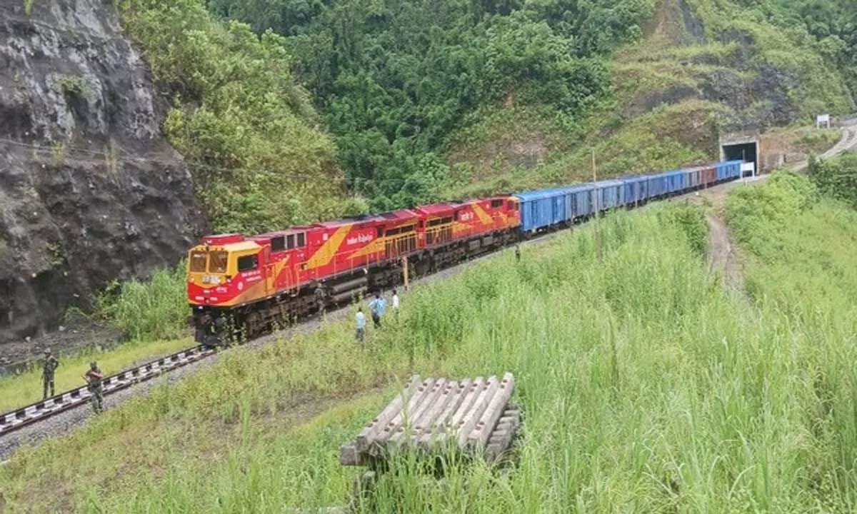Territorial सेना की त्वरित प्रतिक्रिया से मणिपुर में बड़ी रेल दुर्घटना टली