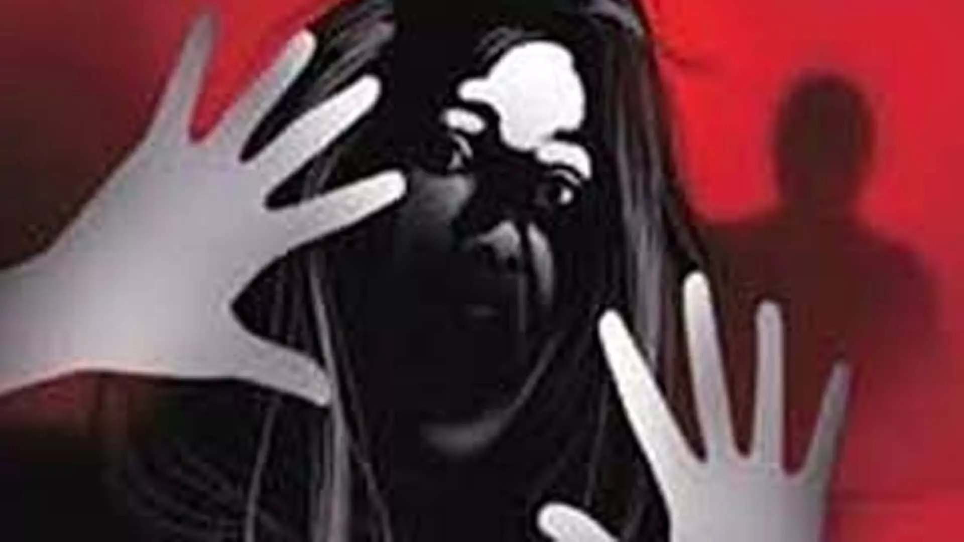 Telangana में चलती बस में ड्राइवर ने महिला से बलात्कार किया