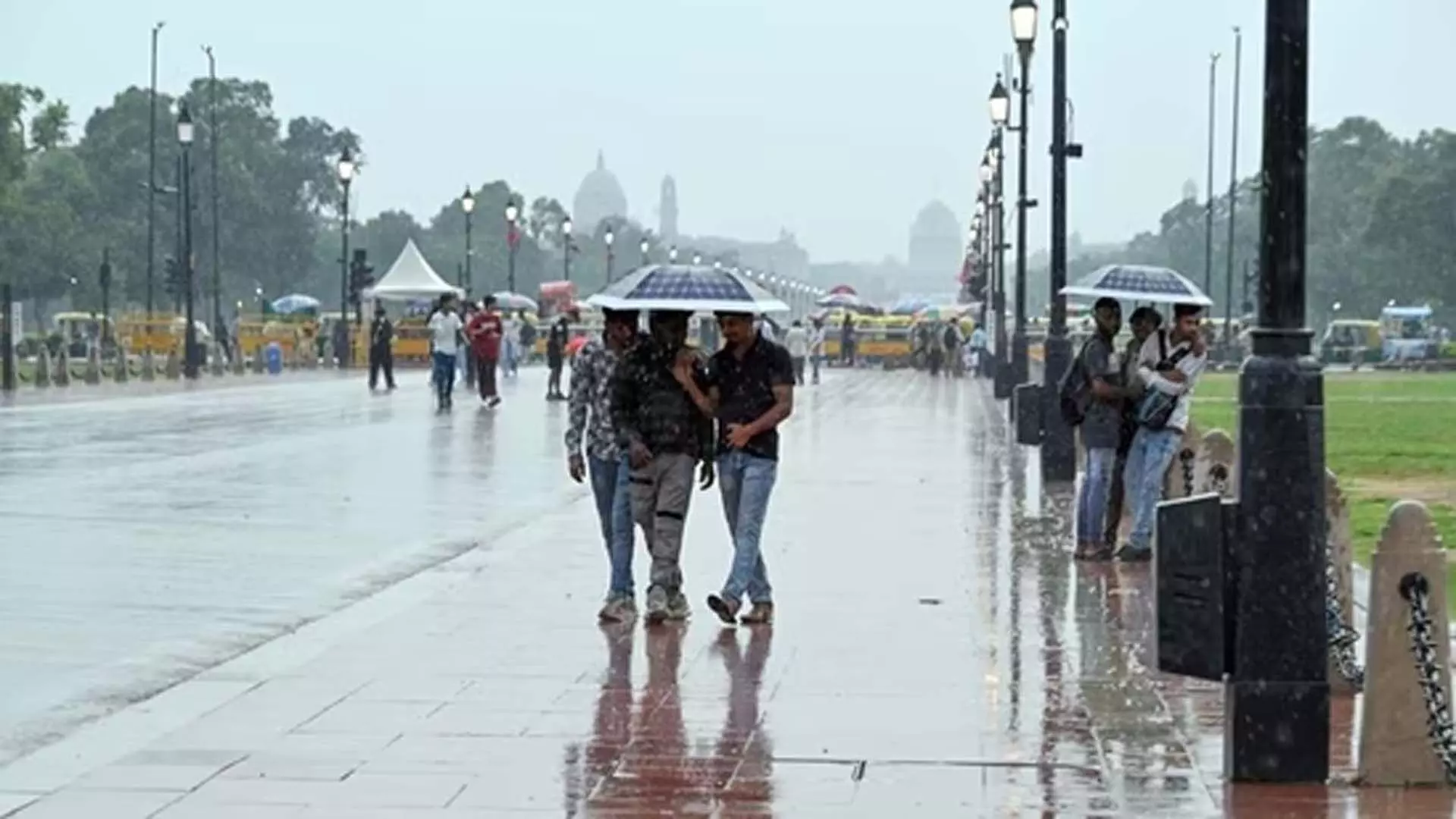 Delhi: दिल्ली में बारिश के बावजूद जुलाई में उमस, अगस्त में कुछ राहत मिलने की संभावना