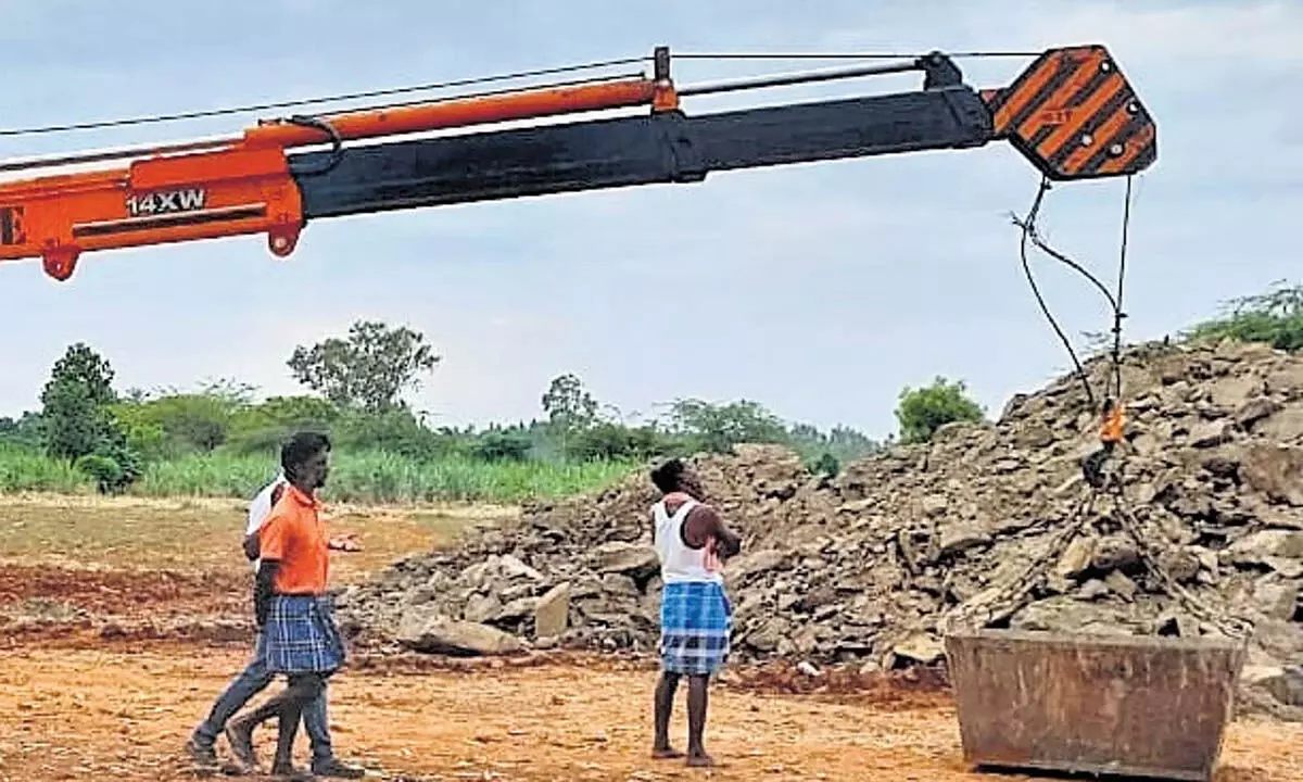 Tamil Nadu: विल्लुपुरम में कुआं गहरा करते समय तीन मजदूरों की मौत