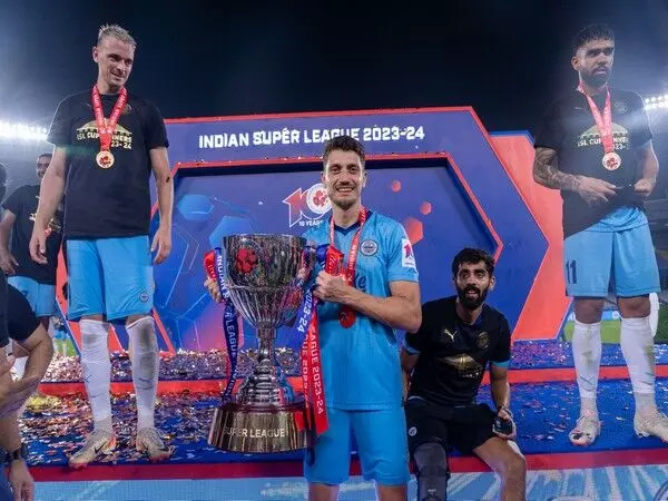 Mumbai City FC ने सीरियाई डिफेंडर थायर क्रूमा के अनुबंध को 2025 सीज़न तक बढ़ाने की घोषणा की