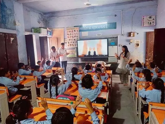 Haryana : करनाल में 495 सरकारी स्कूल स्मार्ट क्लासरूम से लैस