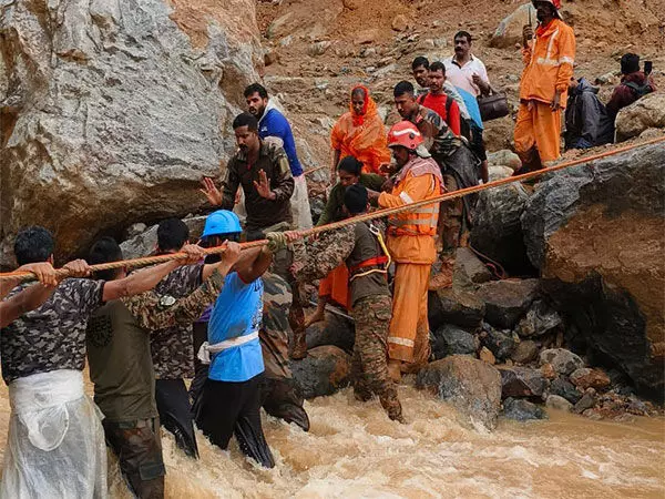 Kerala landslide: मृतकों की संख्या बढ़कर 158 हुई