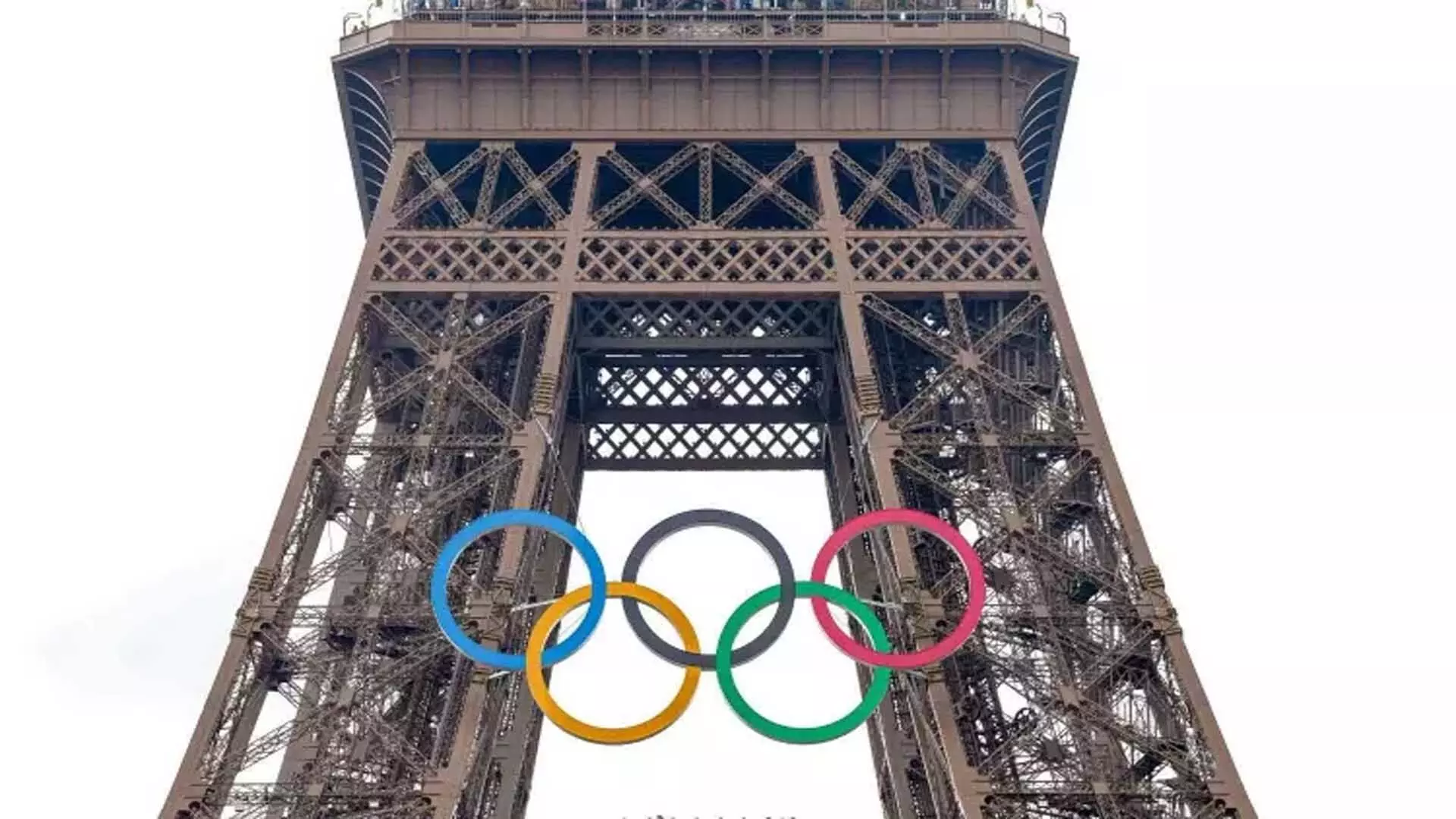 Paris Olympics: बाइल्स ने एक और ओलंपिक स्वर्ण पदक का जश्न मनाया