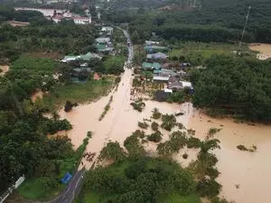 Hanoi : वियतनाम में भारी बारिश और भूस्खलन के कारण छह लोगों की मौत