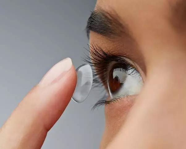 Eye Care: जाने लेंस से जुड़ी महत्वपूर्ण बातें, जानकर रह जाएंगे हैरान