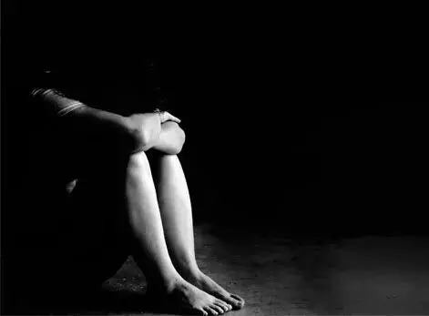 बलात्कार का किया प्रयास, अकेली महिला को देखकर बिगड़ी सिपाही की नियत