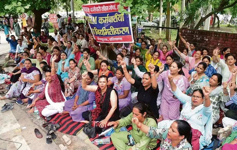 Panchkula बना मजदूरों और सरकारी कर्मचारियों के विरोध प्रदर्शन का केंद्र