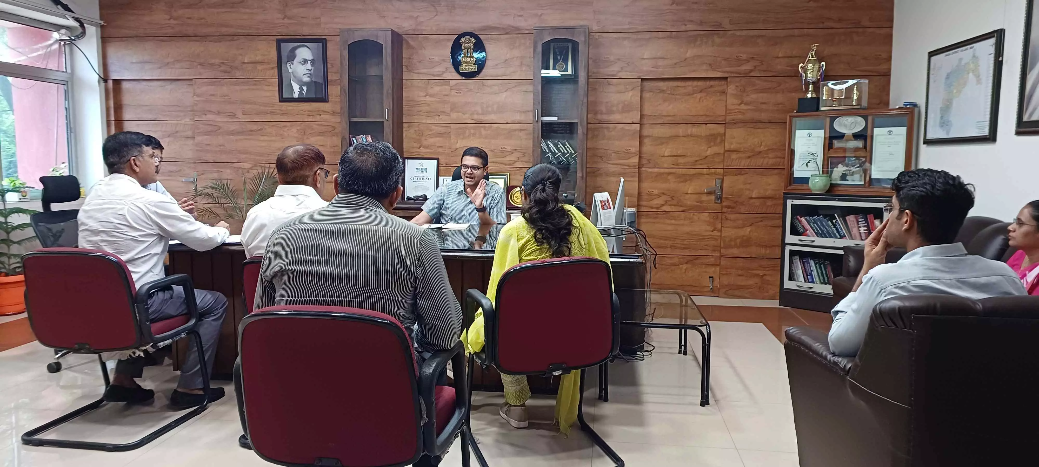 CM भजनलाल शर्मा के जिले में प्रस्तावित दौरे की तैयारियों की समीक्षा बैठक का हुआ आयोजन