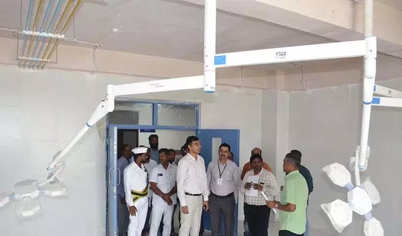 Siddipet कलेक्टर ने 1000 बिस्तरों वाले अस्पताल के कार्यों का निरीक्षण किया