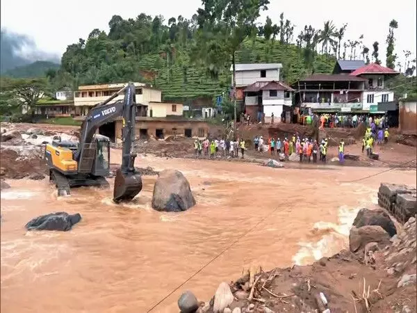 Wayanad landslide: मृतकों की संख्या 167 पहुंची, इनमें 77 पुरुष और 67 महिलाएं शामिल